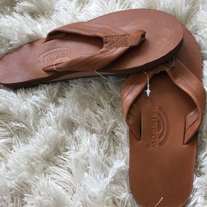 Rainbow Sandals Women’s Size 7 Tan Sandals